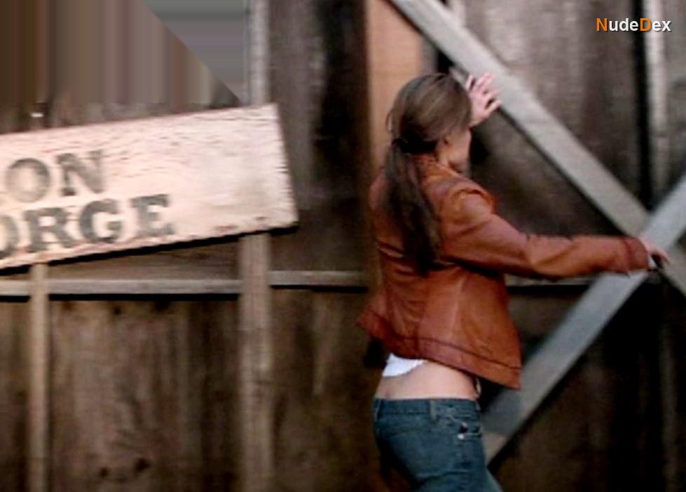 Natassia Malthe in Devil S Highway, photo 1