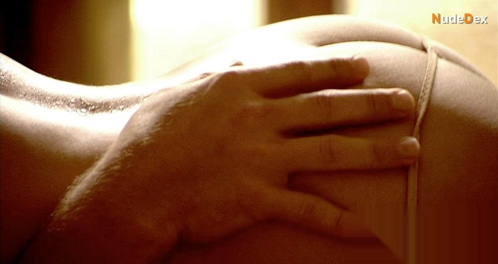 Natassia Malthe in Slave, photo 1