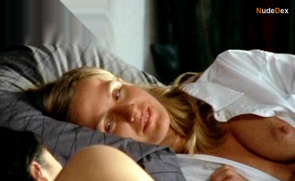 Nathalie Schott in Alles Auer Sex, photo 6