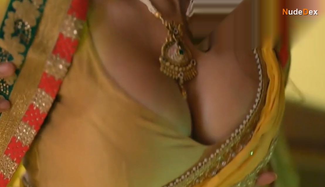 Navina Bole in Raseeli Raatein, photo 1