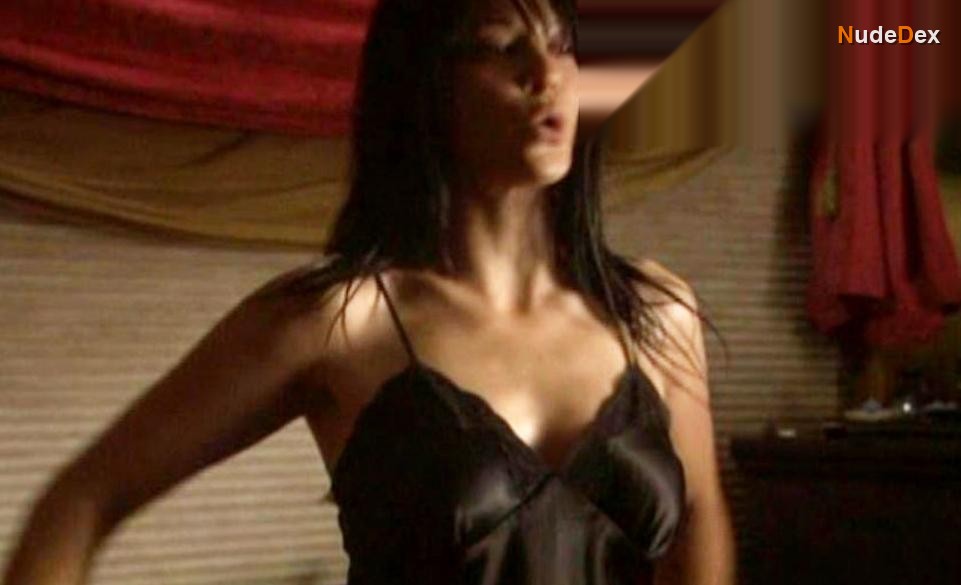 Navi Rawat in Loveless In Los Angeles, photo 2