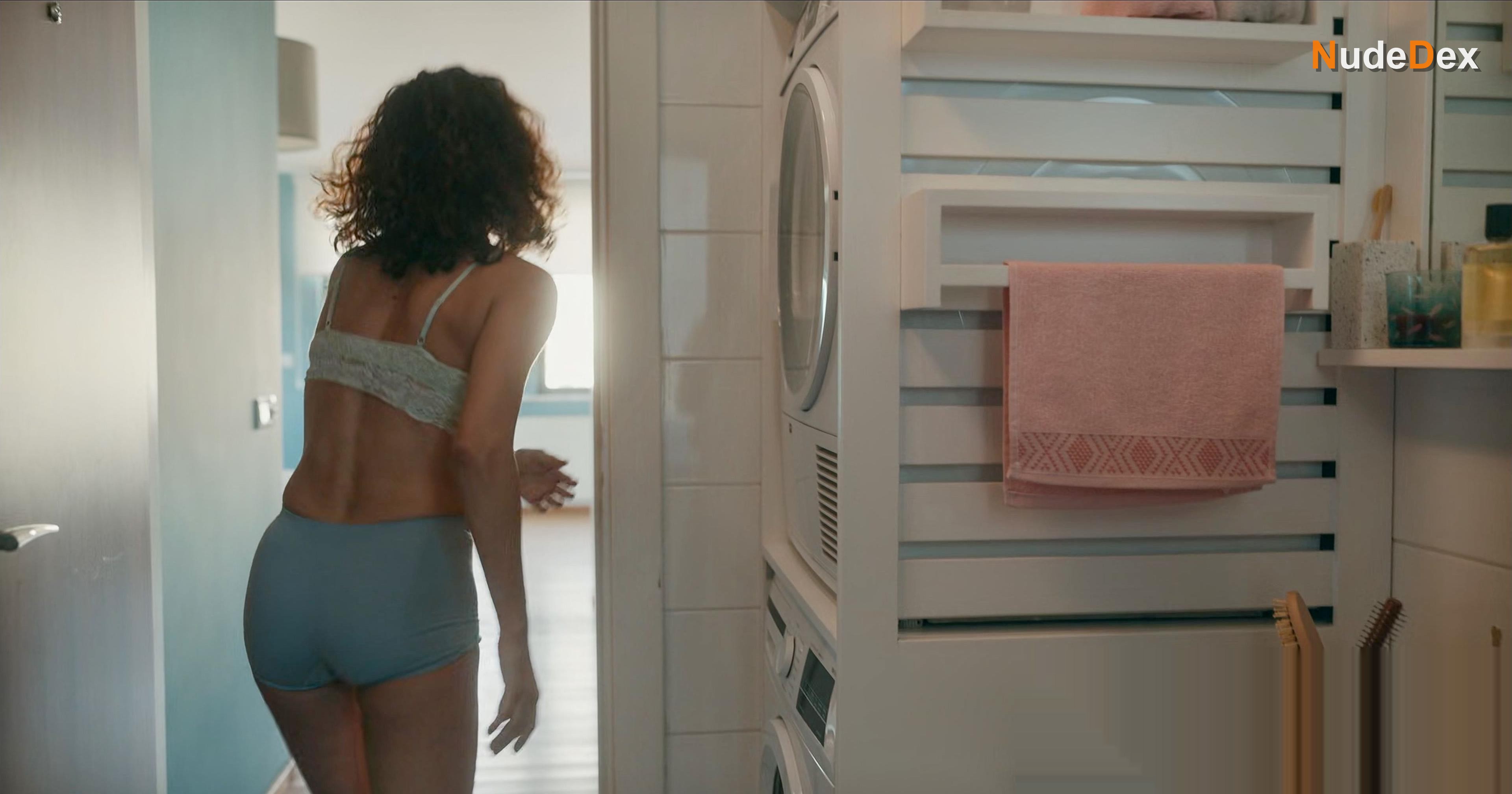 Nehir Erdogan in Mira: Life After Divorce, photo 4