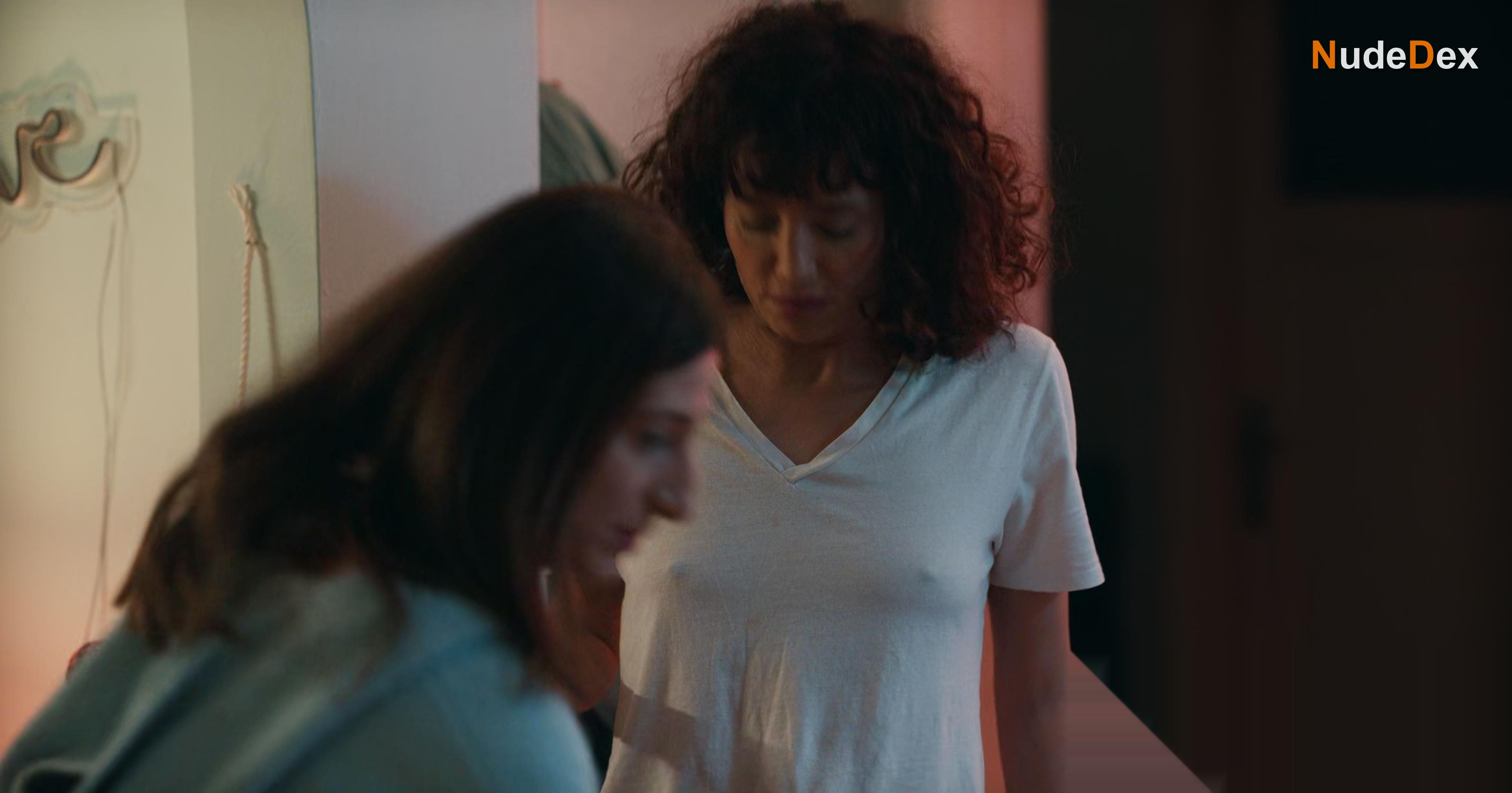 Nehir Erdogan in Mira: Life After Divorce, photo 11