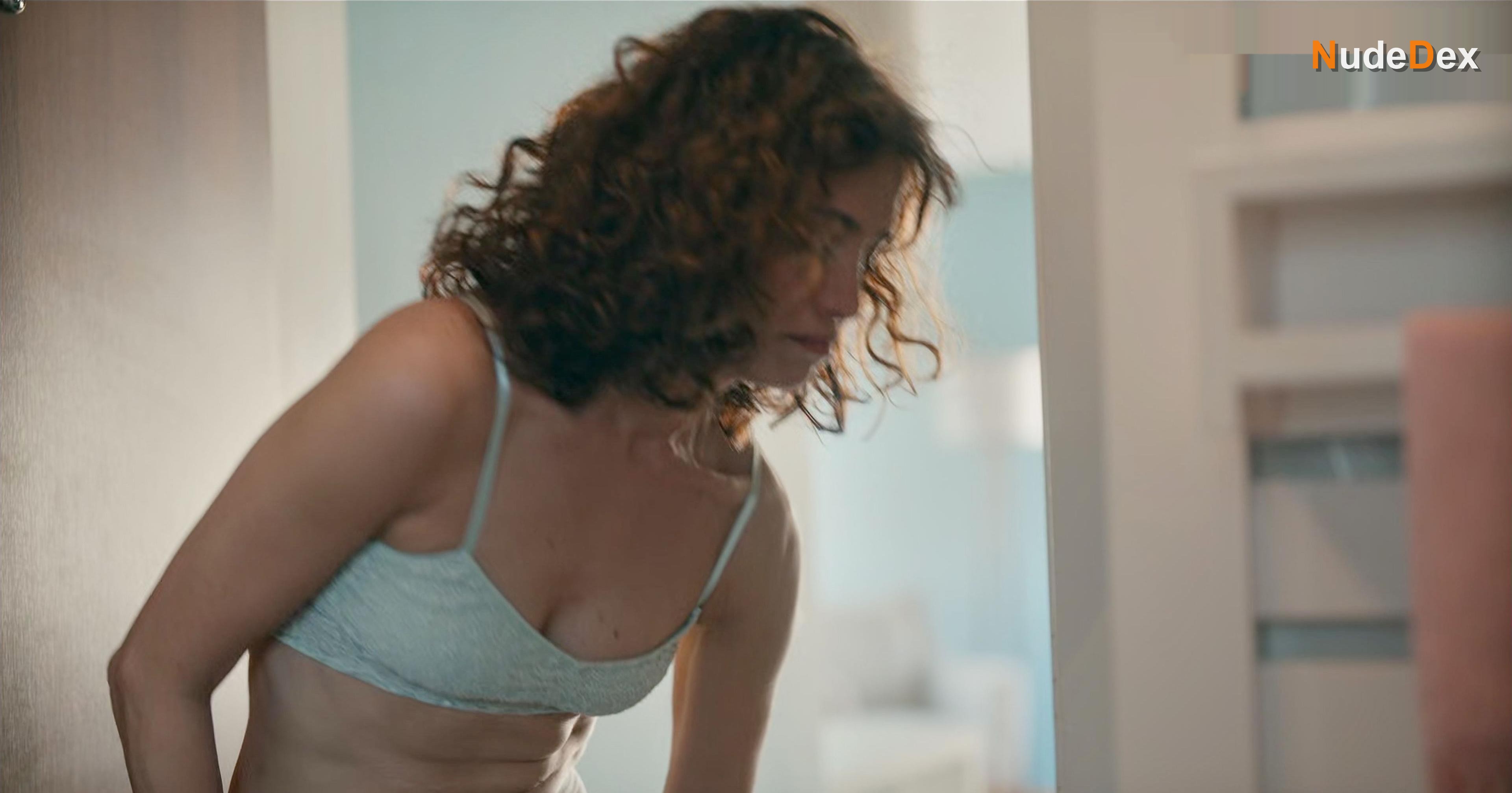 Nehir Erdogan in Mira: Life After Divorce, photo 16