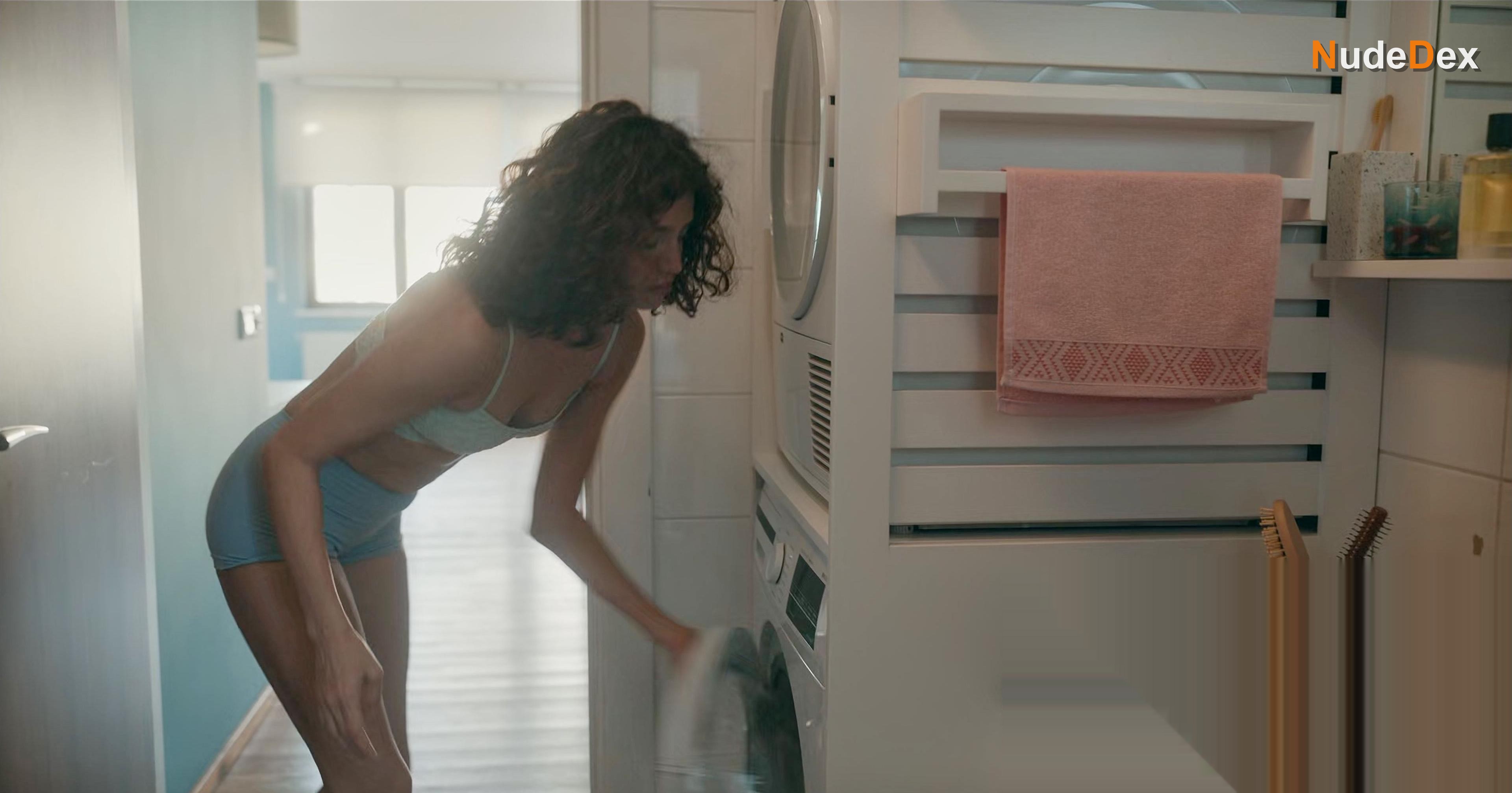 Nehir Erdogan in Mira: Life After Divorce, photo 19