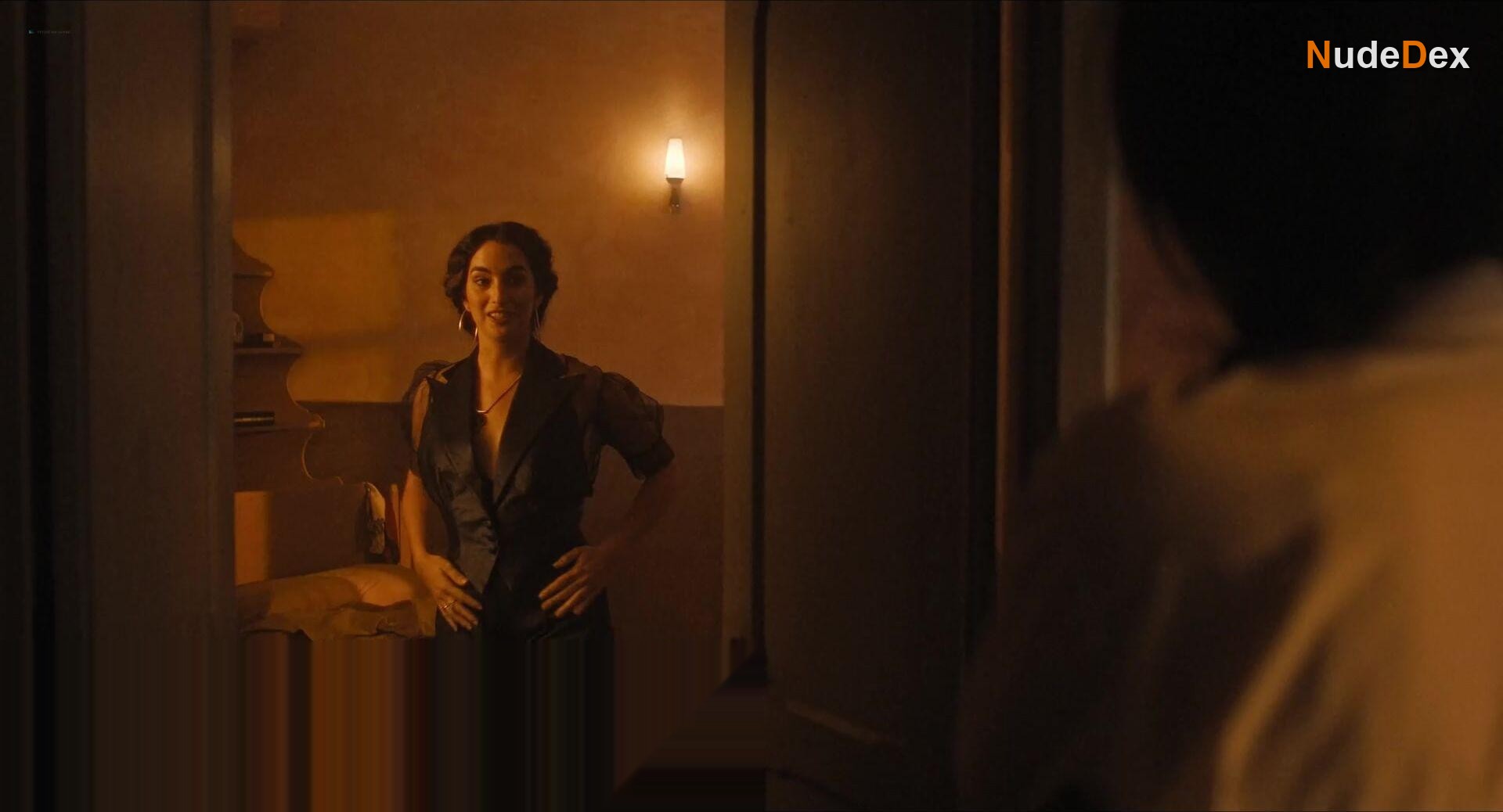 Nell Tiger Free in The First Omen, photo 5