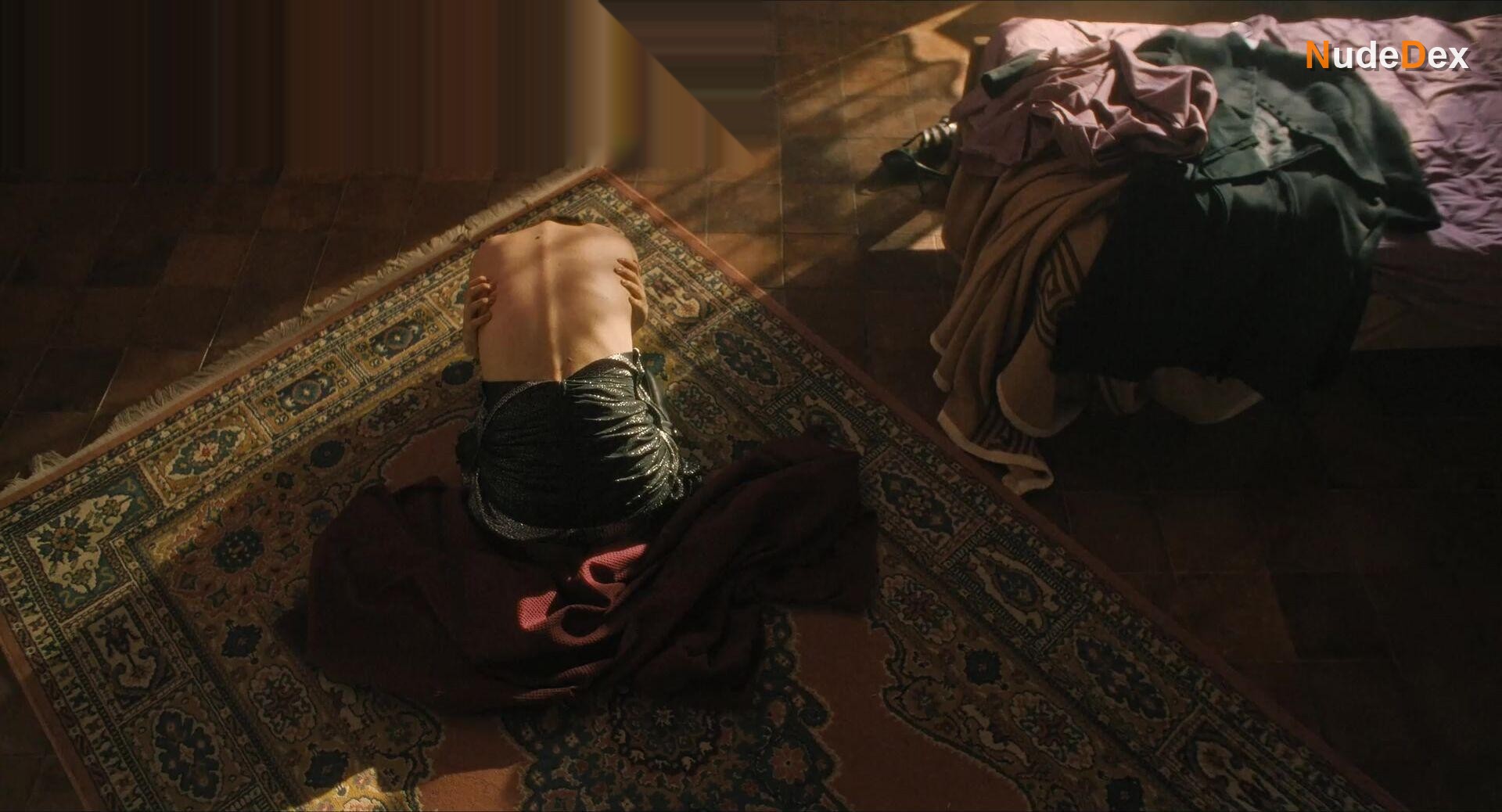 Nell Tiger Free in The First Omen, photo 9