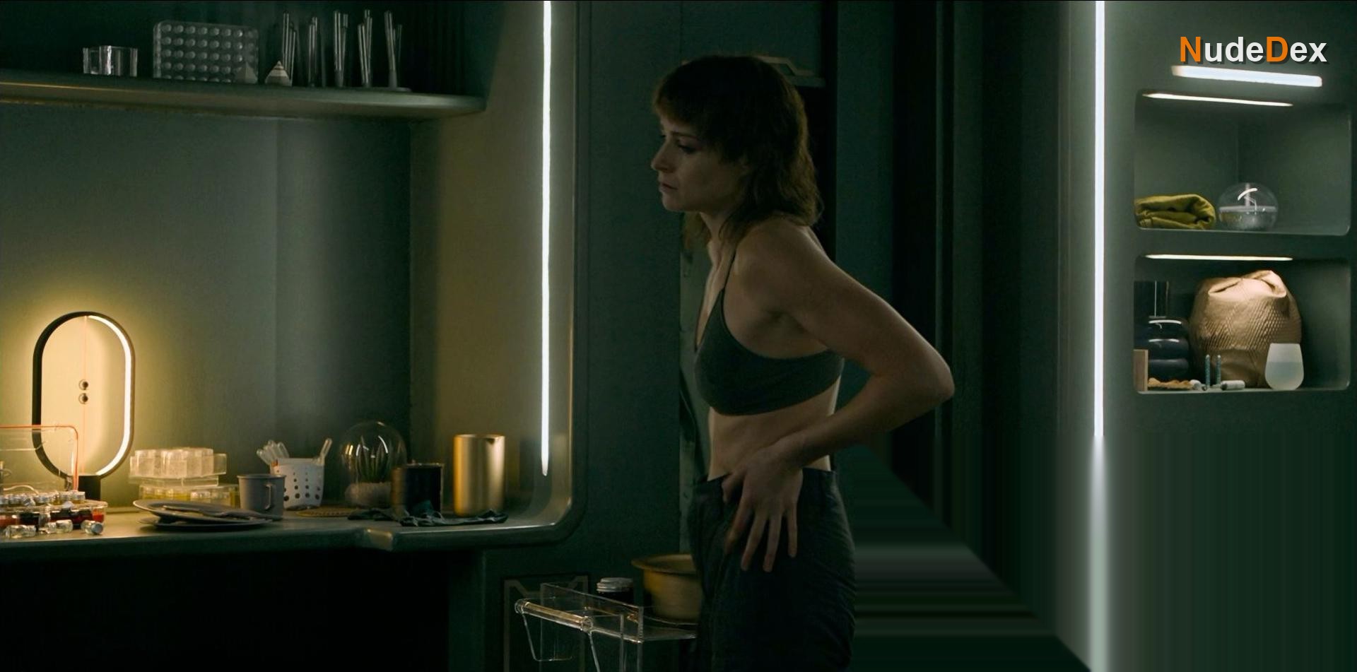 Niamh Algar in Raised By Wolves, photo 3