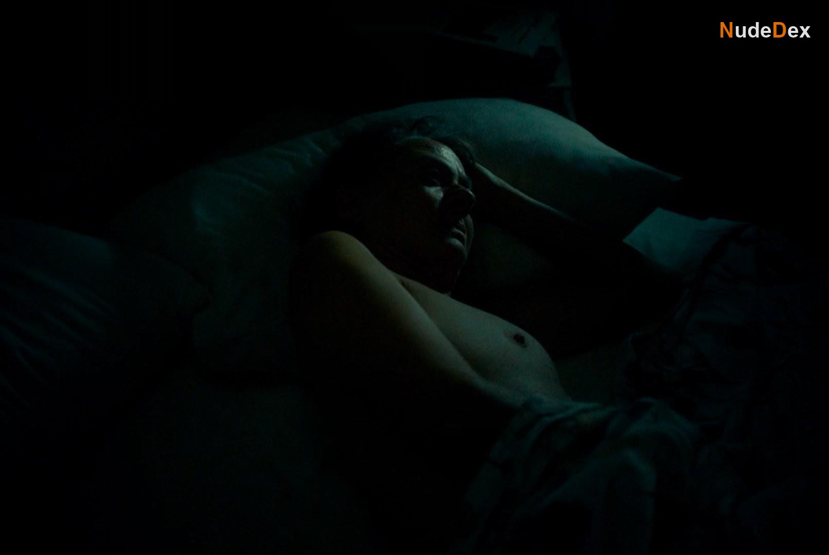 Niamh Cusack in Returning, photo 6