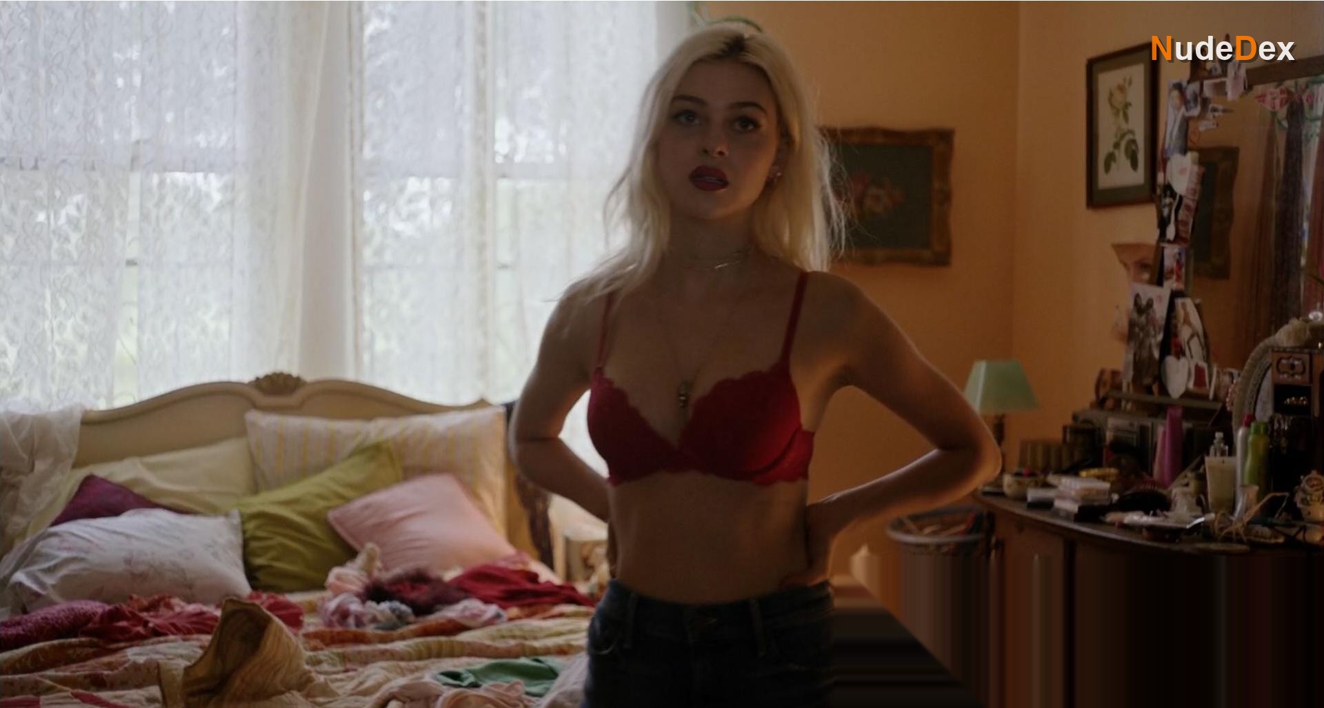 Nicola Peltz in Back Roads, photo 2