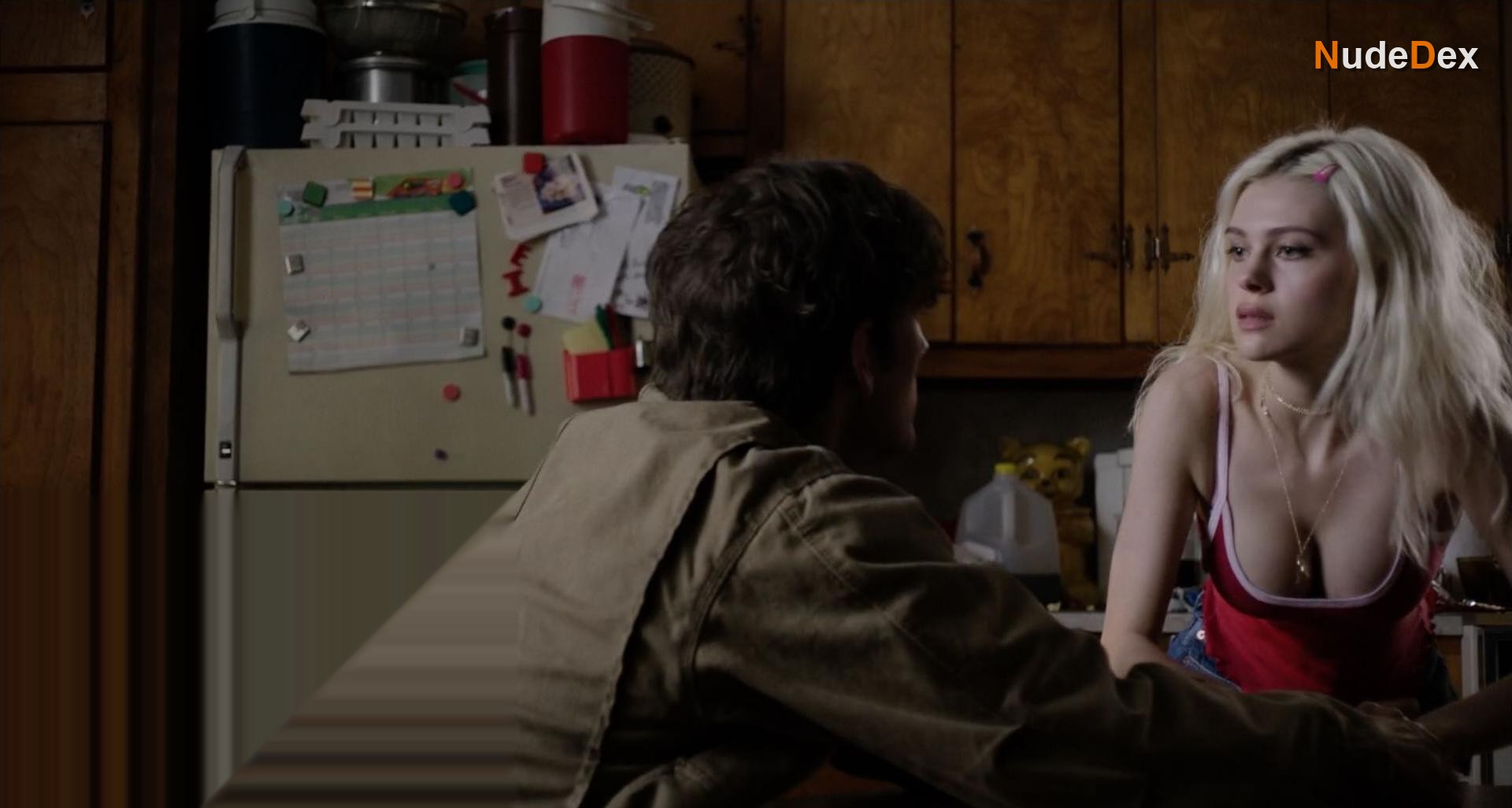 Nicola Peltz in Back Roads, photo 4