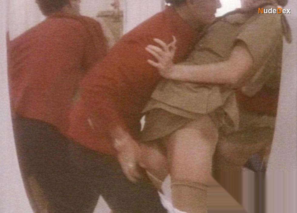 Nicola Warren in Love Passion, photo 19