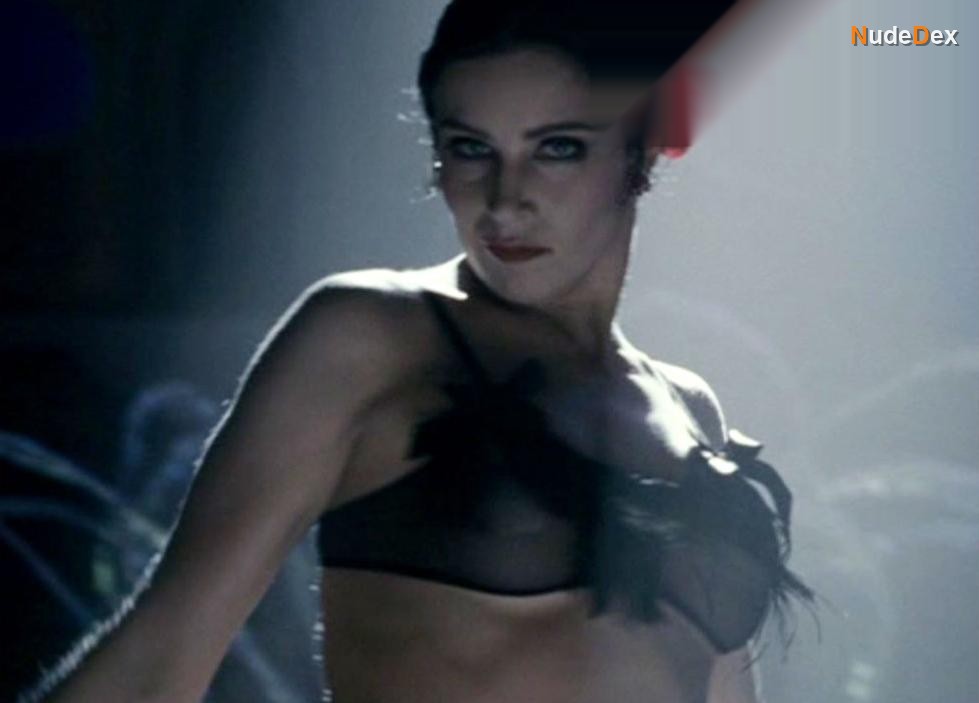 Nicole Bobek in All The King S Men, photo 2