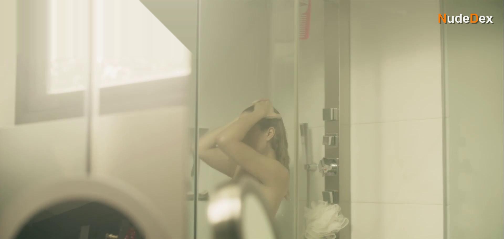 Nicole Curiel in Mujeres Asesinas, photo 5