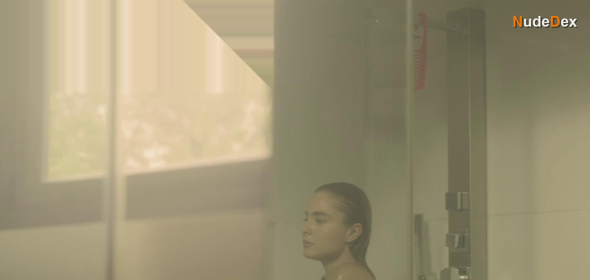 Nicole Curiel in Mujeres Asesinas, photo 6