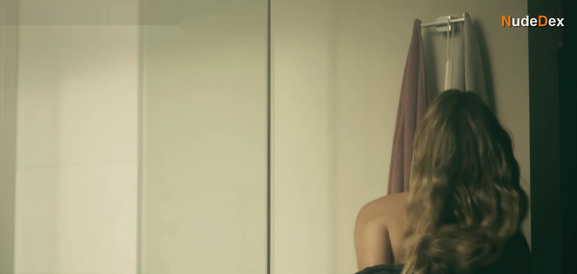 Nicole Curiel in Mujeres Asesinas, photo 13