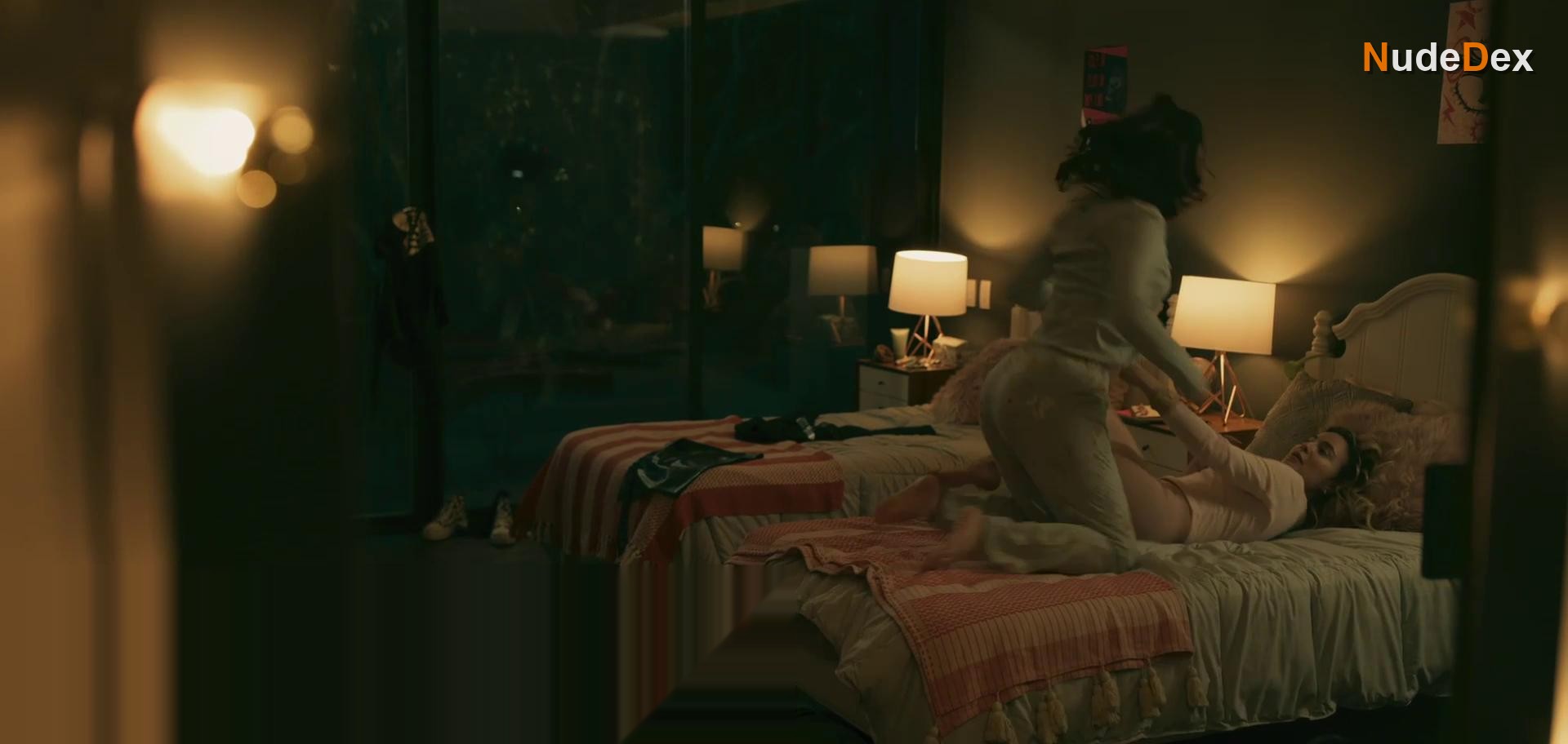 Nicole Curiel in Mujeres Asesinas, photo 22