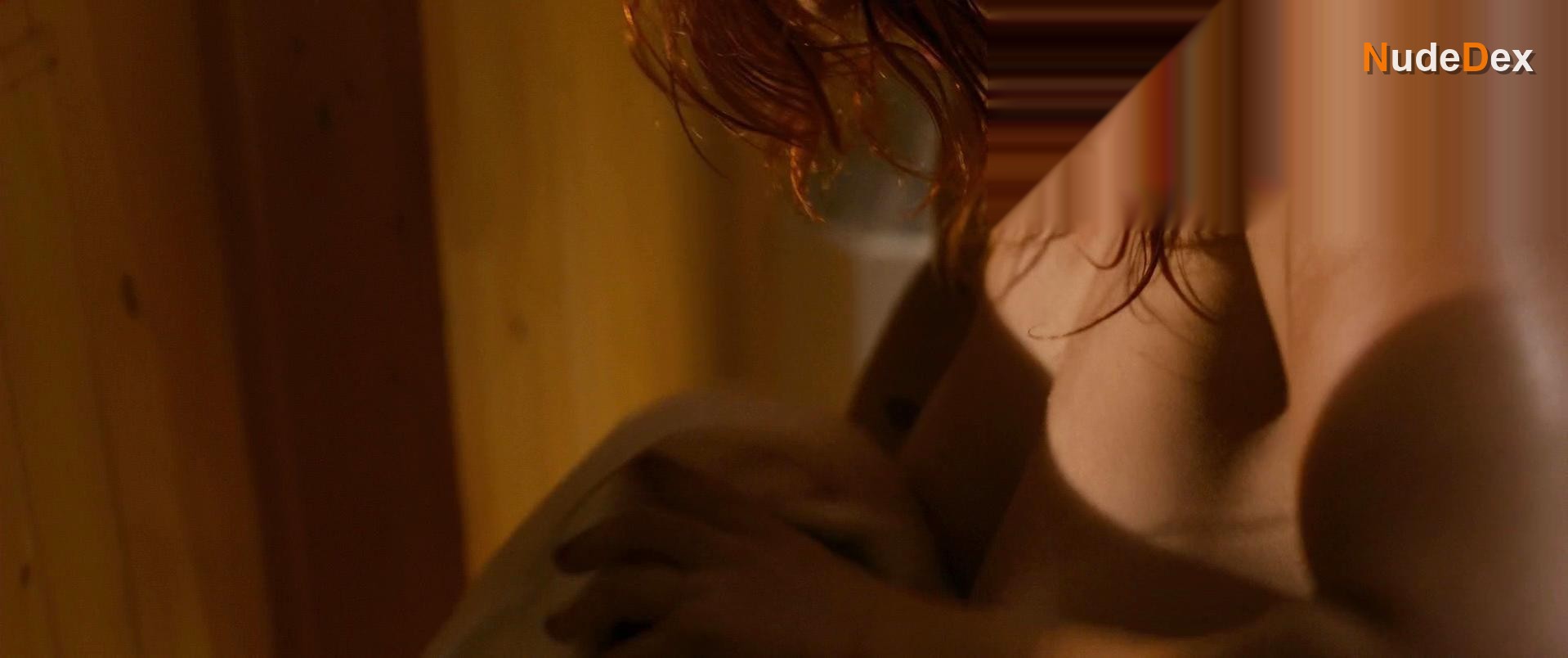 Nicole Fox in Girl House, photo 2
