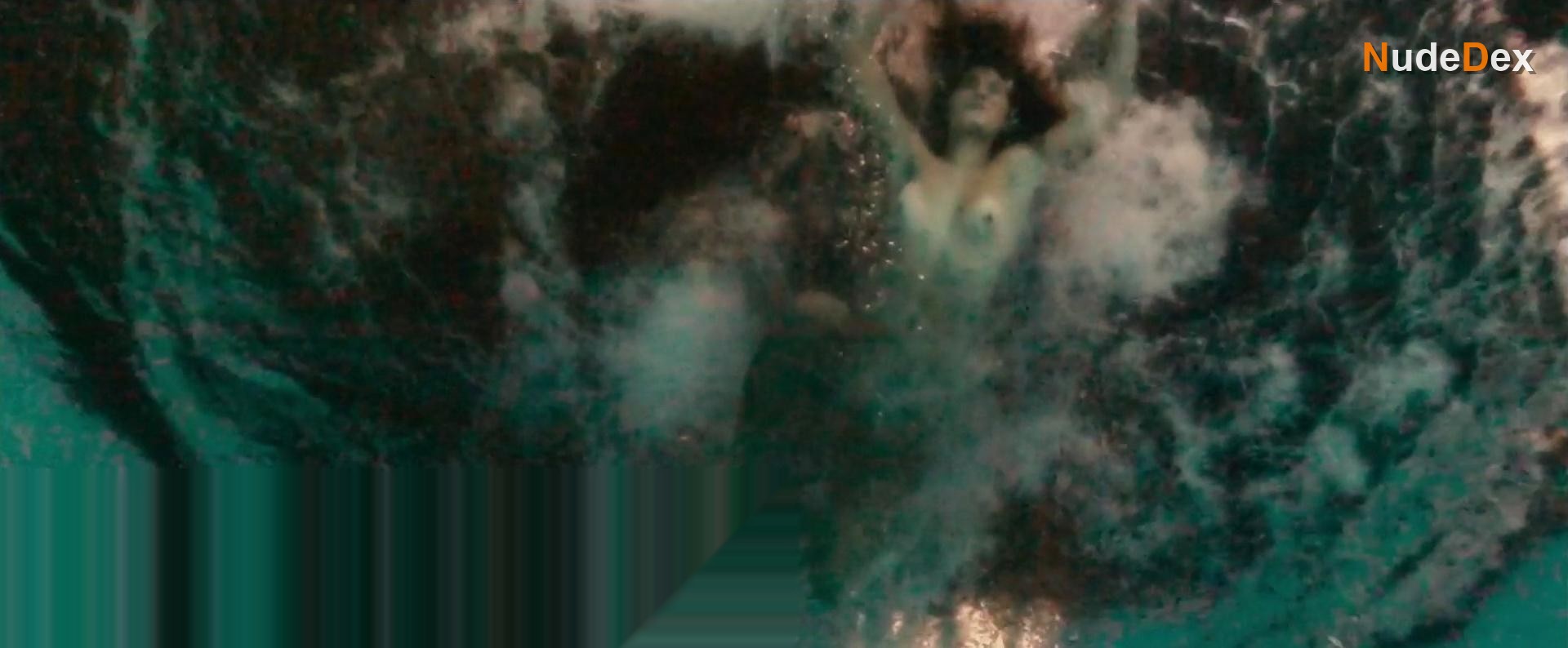 Nicole Fox in Girl House, photo 8