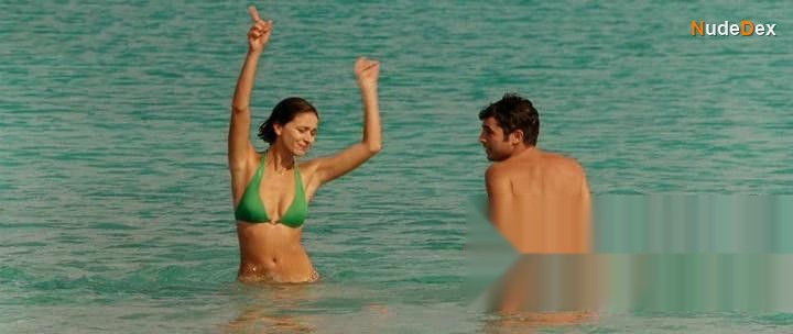 Nicole Grimaudo in Loose Cannons, photo 1