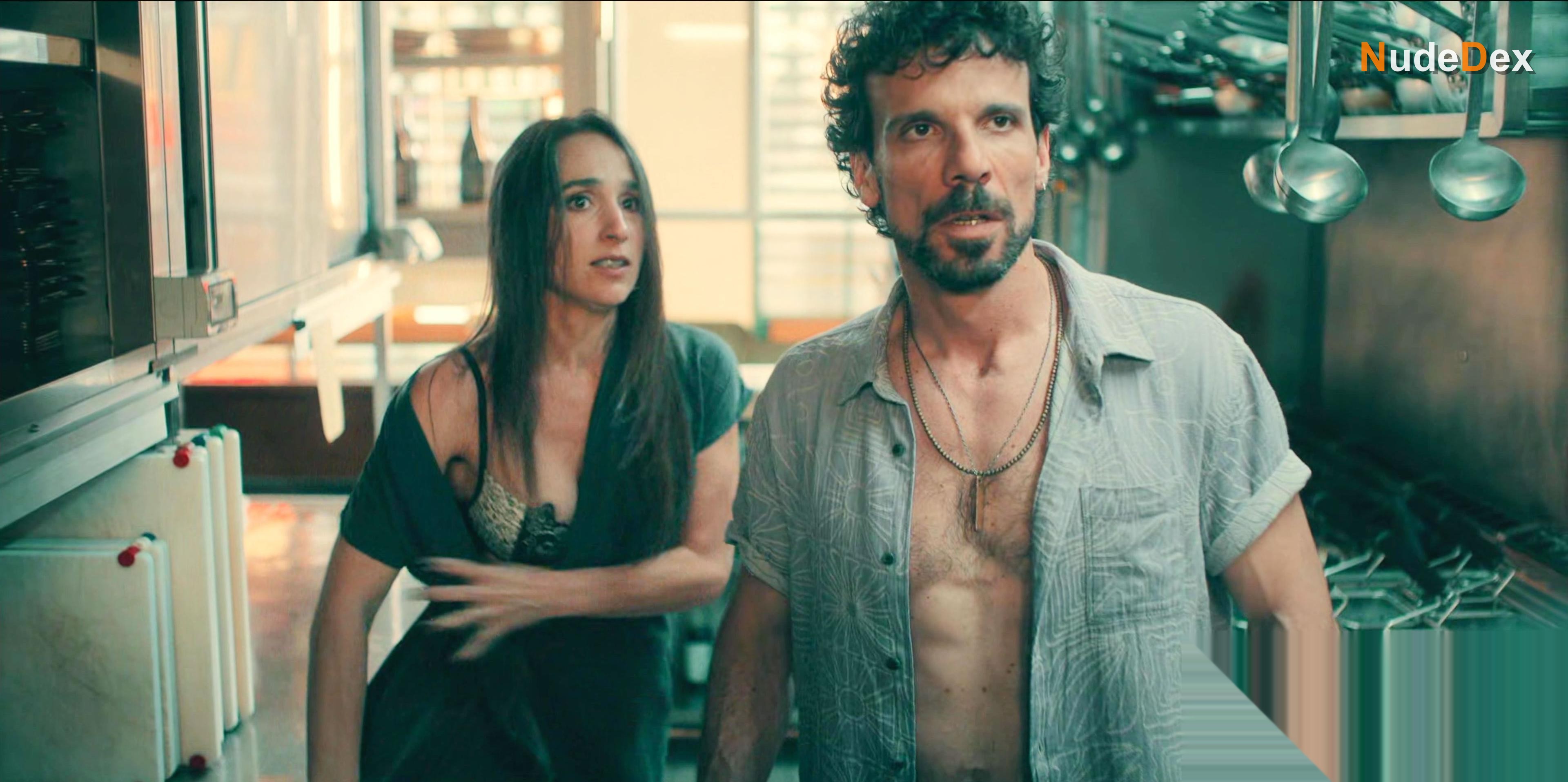 Nicole Grimaudo in Real Men, photo 5