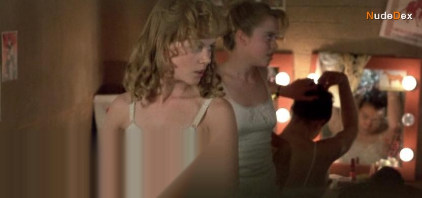 Flirting in Flirting, photo 2