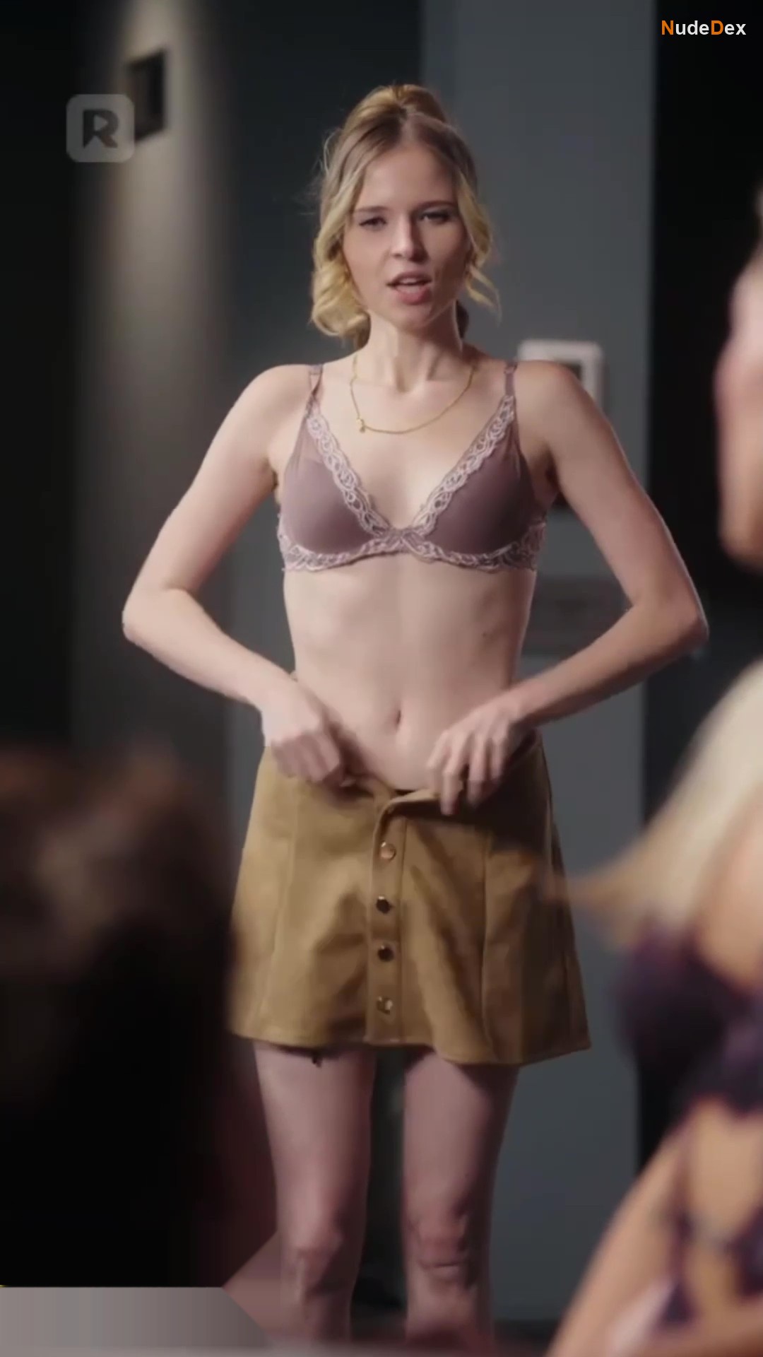 Nicole Mattox in Monster In His Eyes, photo 7