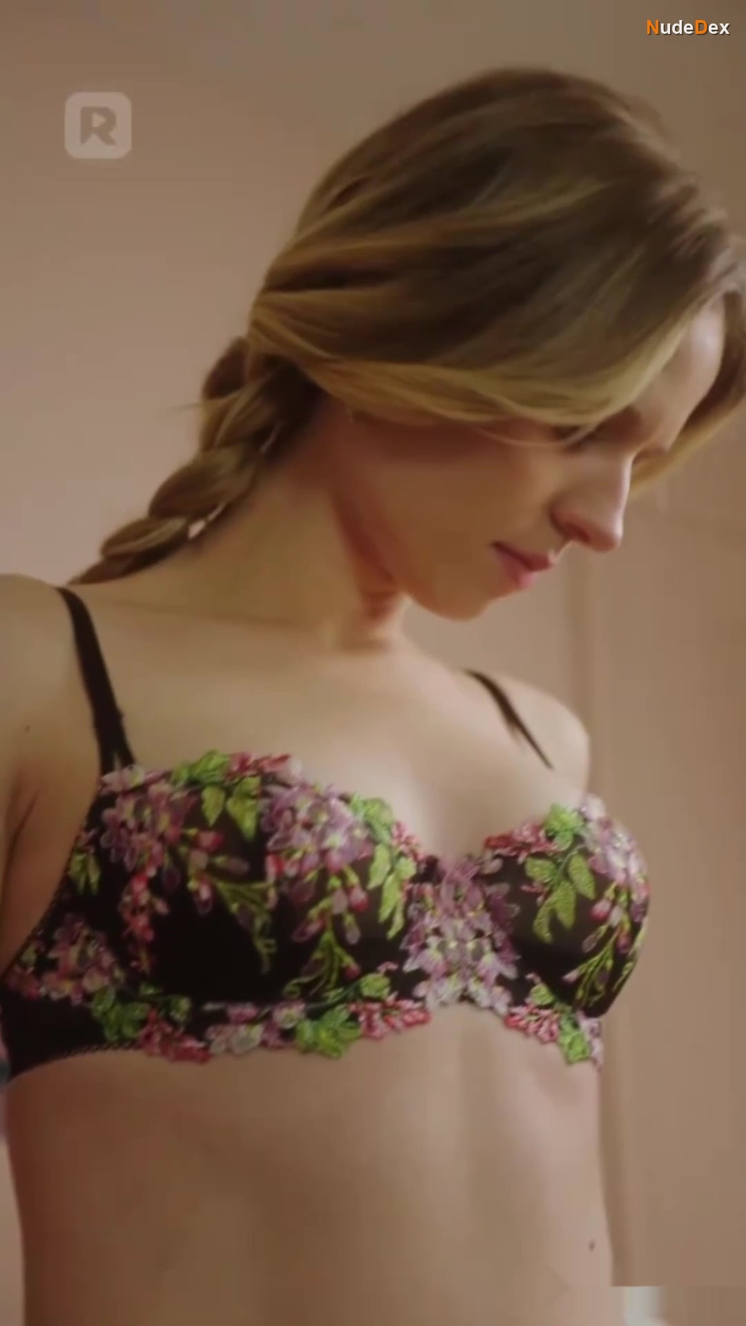 Nicole Mattox in Monster In His Eyes, photo 10