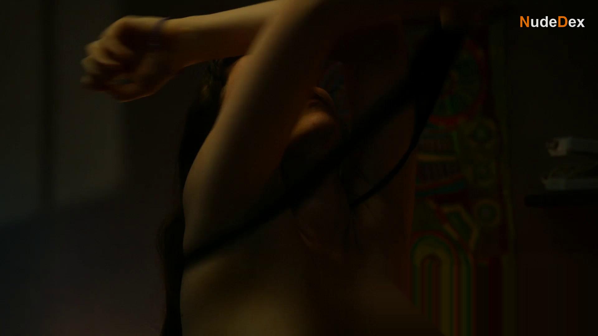 Nicole Mottchouk in Cromanon, photo 5