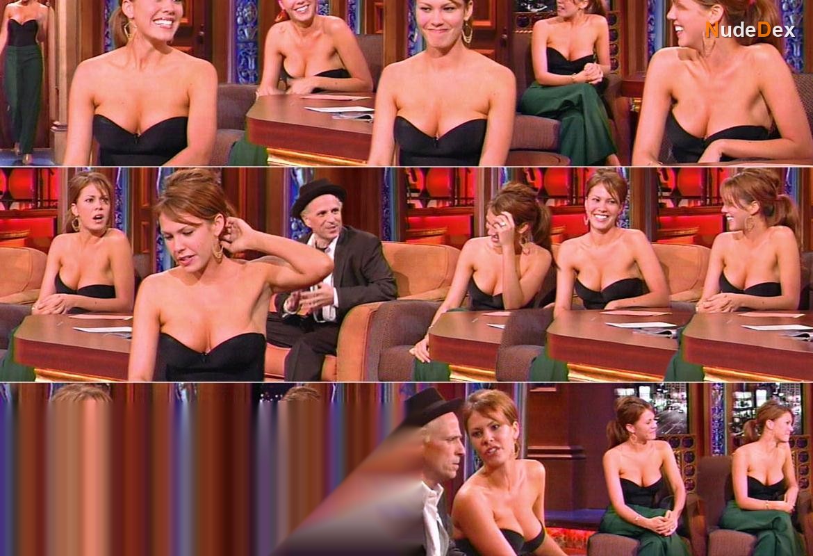 Nikki Cox in Jimmy Kimmel Live, photo 1