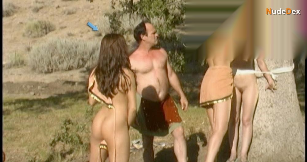Nikki Love in Attack Of The Virgin Mummies, photo 8