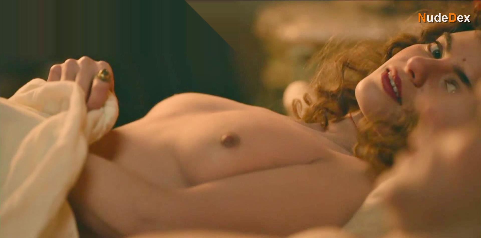 Nina Aboutajedyne in Marie Antoinette, photo 5