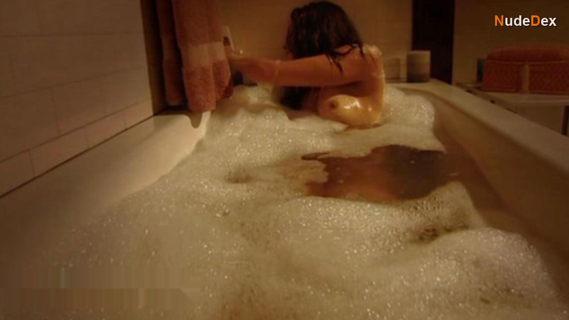 Nina Fehren in The Cook, photo 4