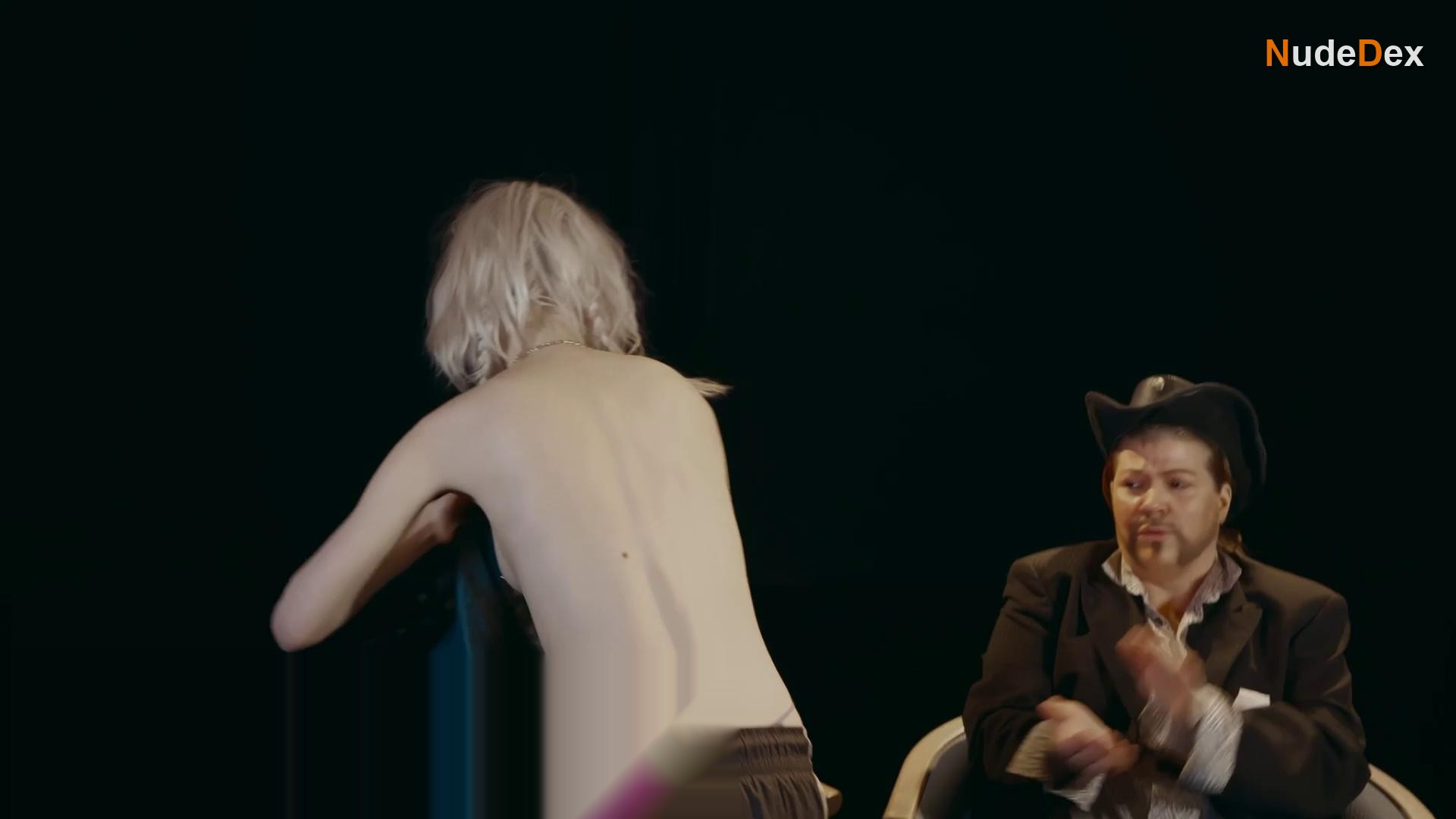 Nina Hedenfeldt in Shopping Fucking, photo 3