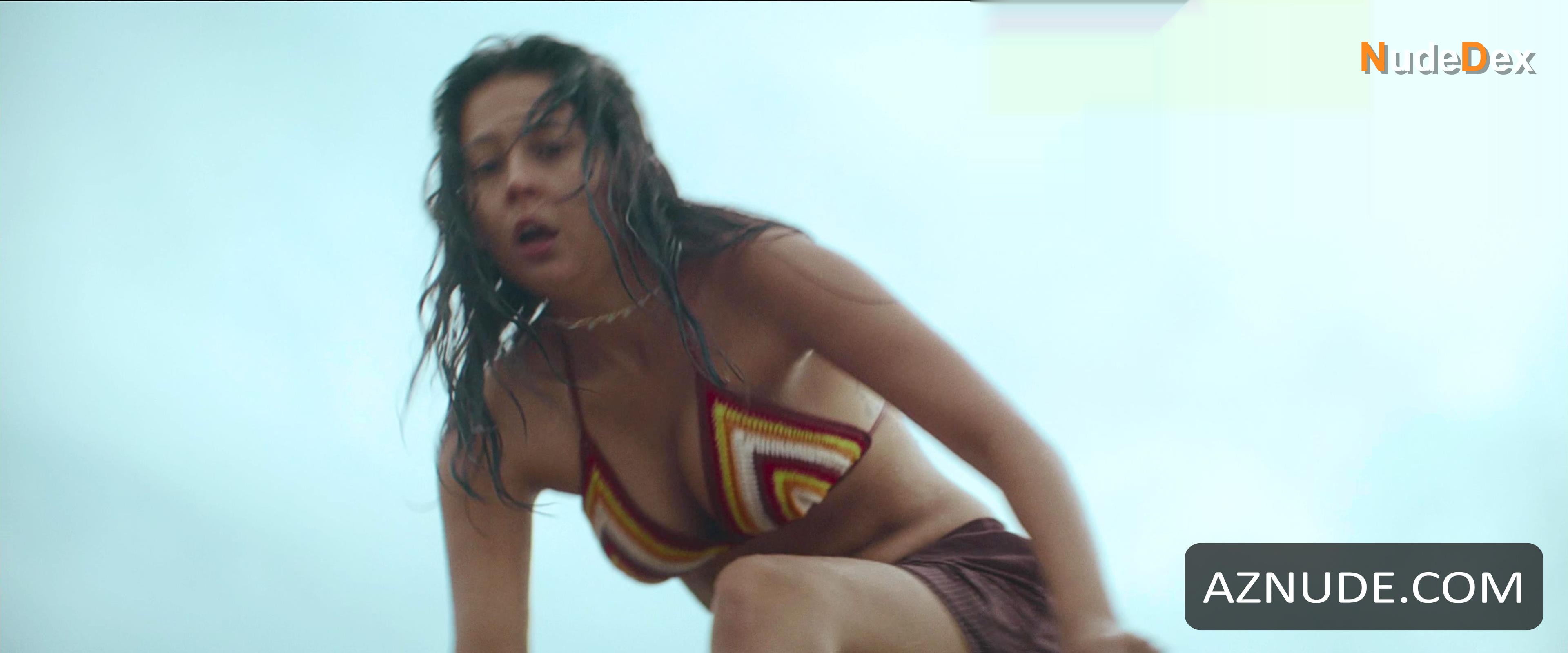 Nora Rios in An Honest Life, photo 15