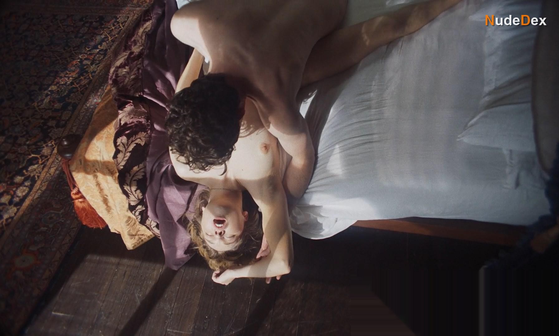 Odessa Young in Mothering Sunday, photo 1