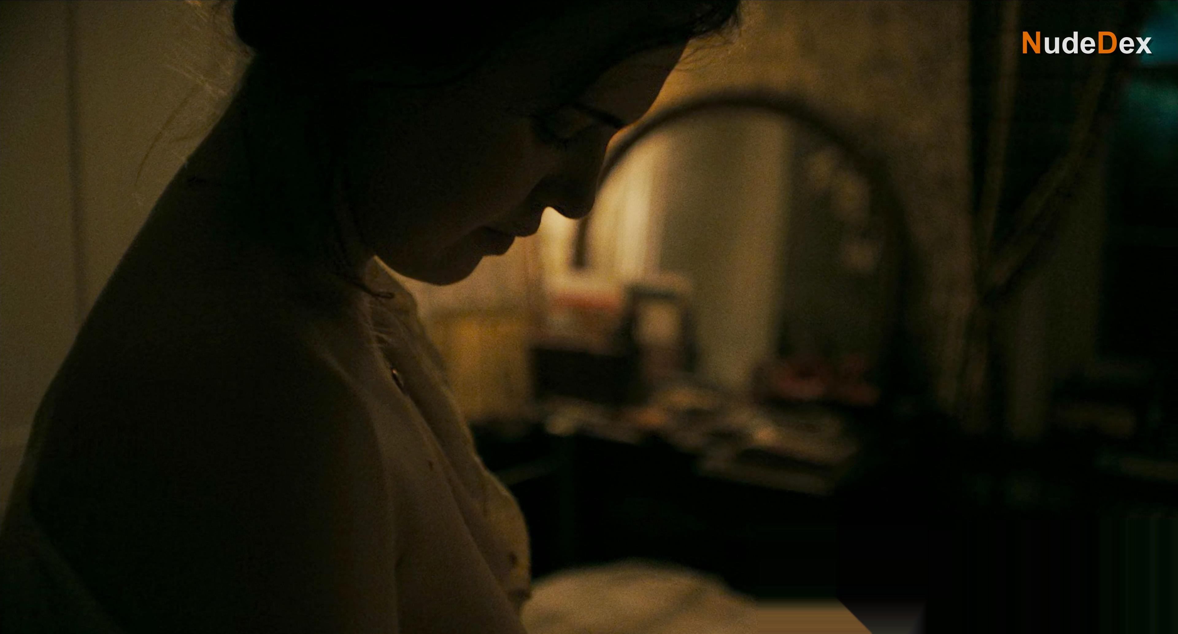 Odessa Young in Shirley, photo 3