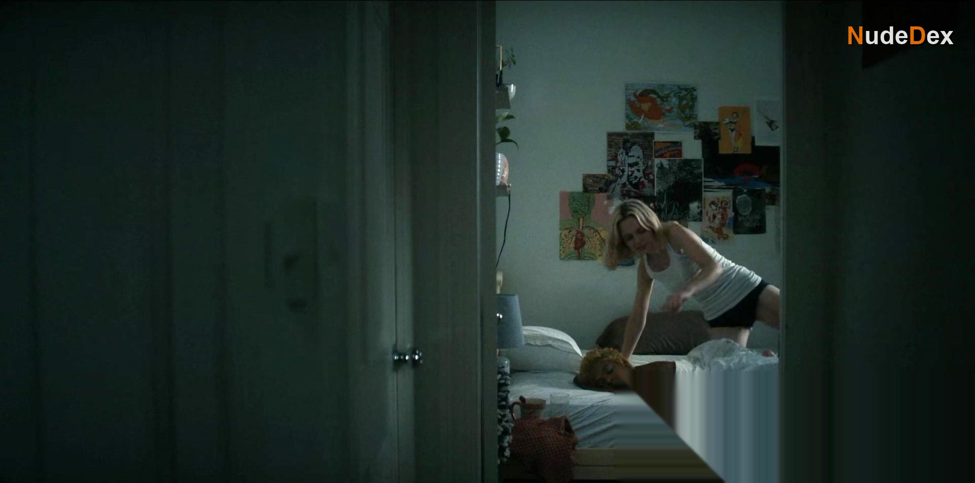 Odessa Young in The Staircase, photo 1