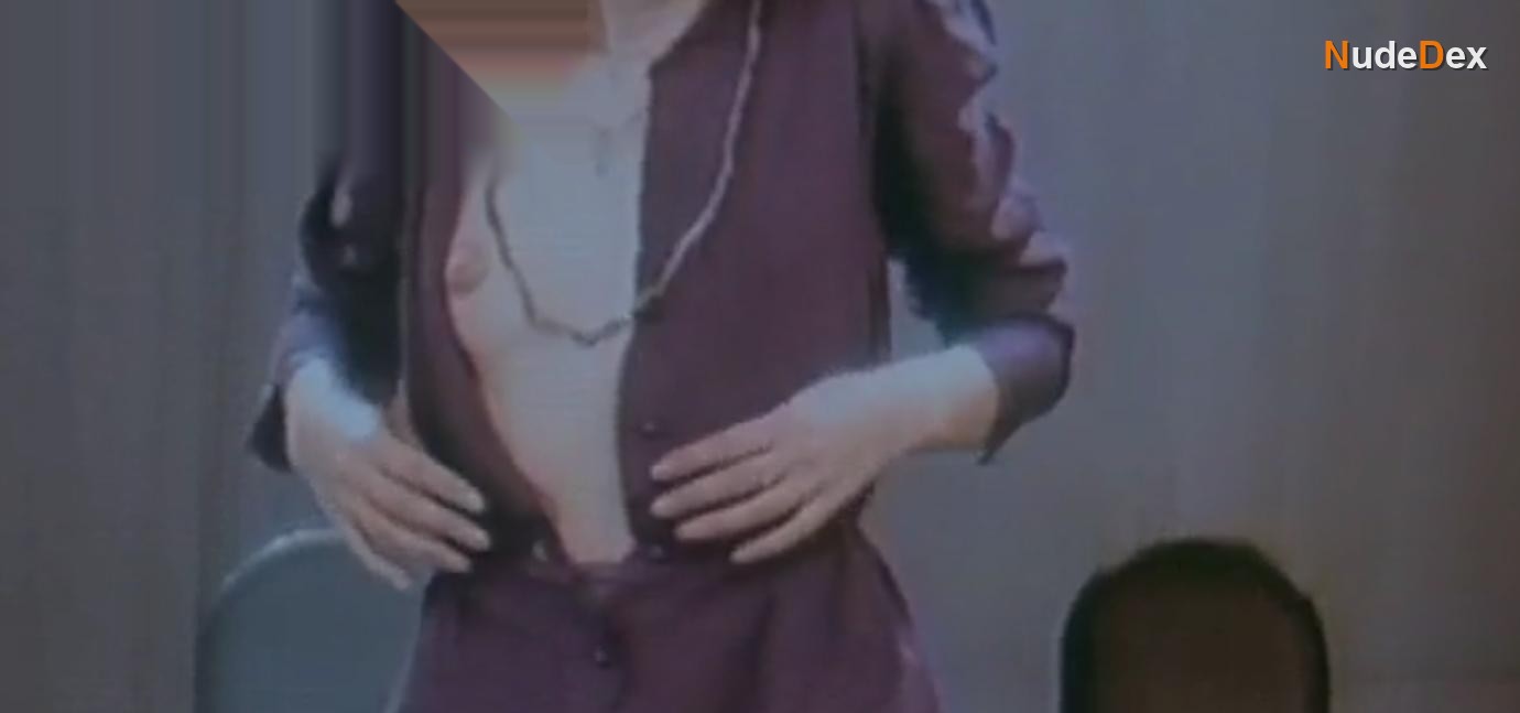 Oksana Fomichyova in Seks I Perestroyka, photo 2