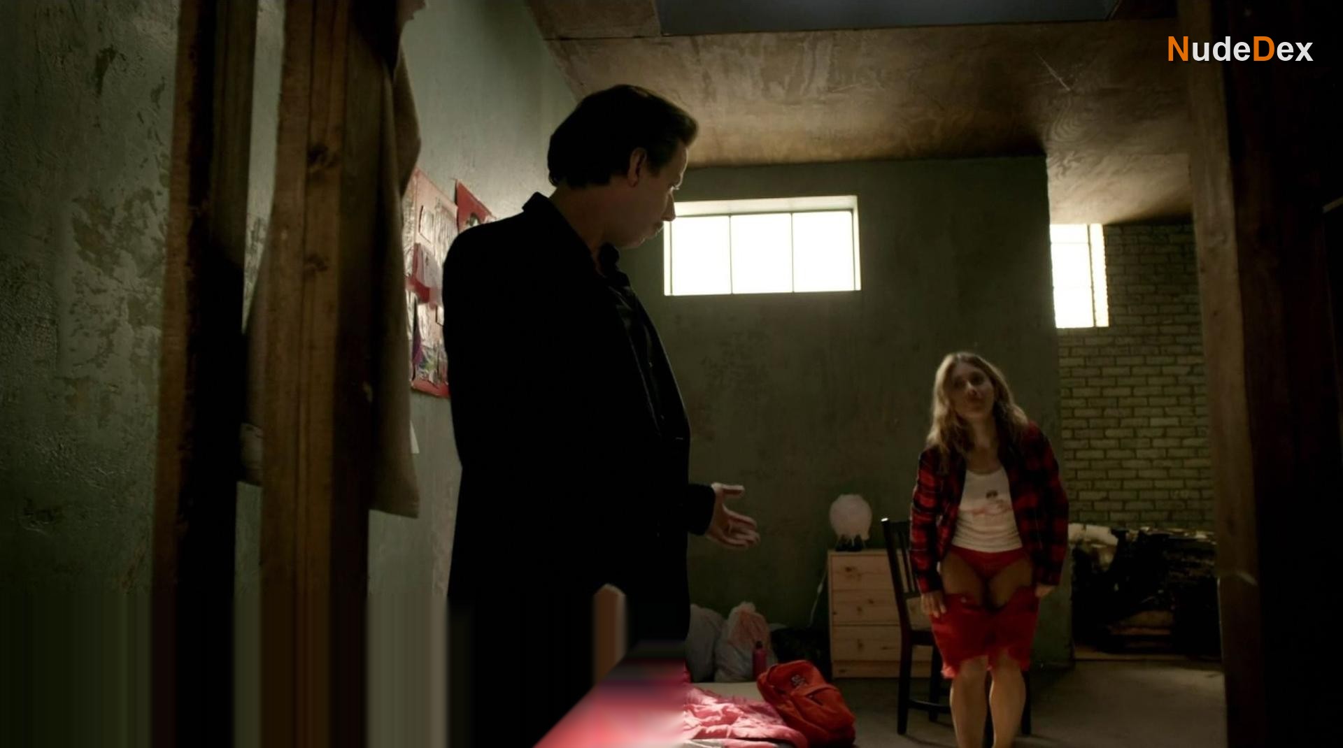 Olesya Rulin in Powers, photo 5