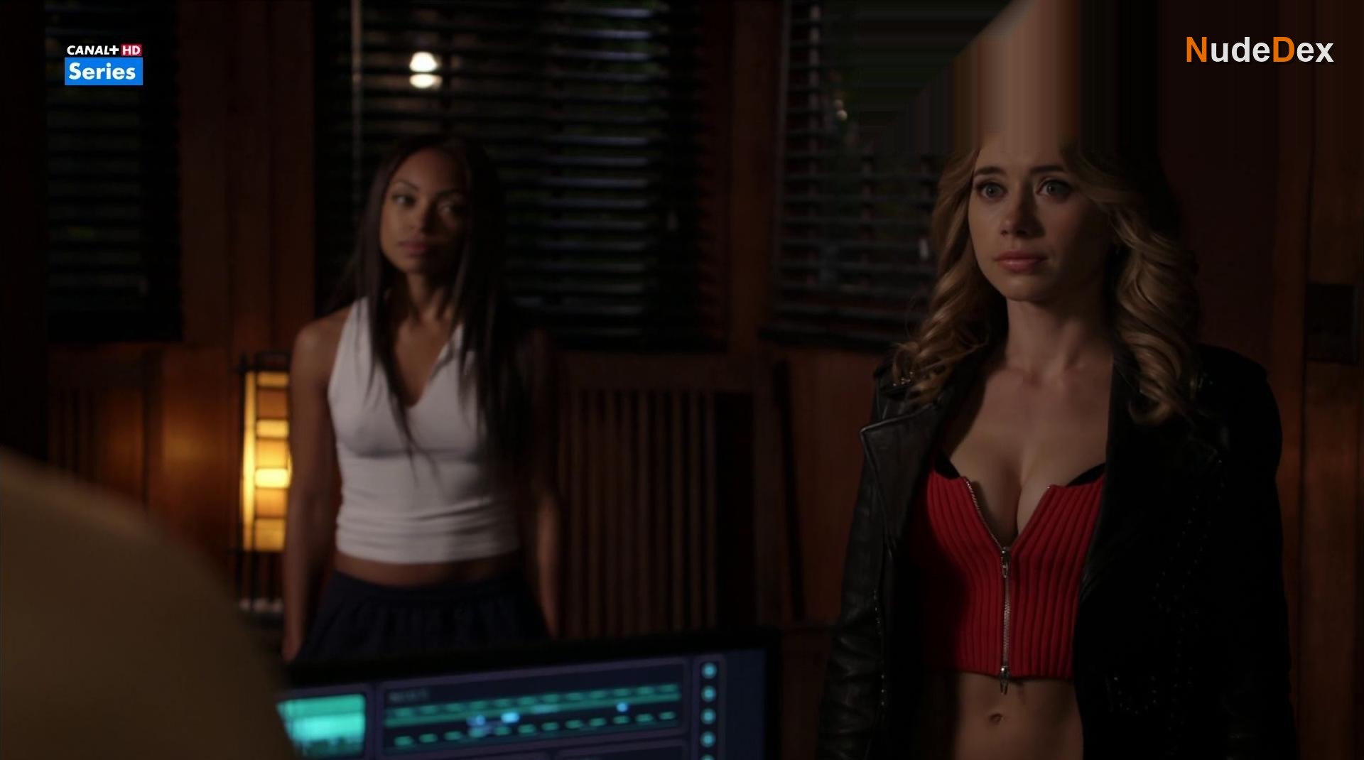 Olesya Rulin in Powers, photo 8