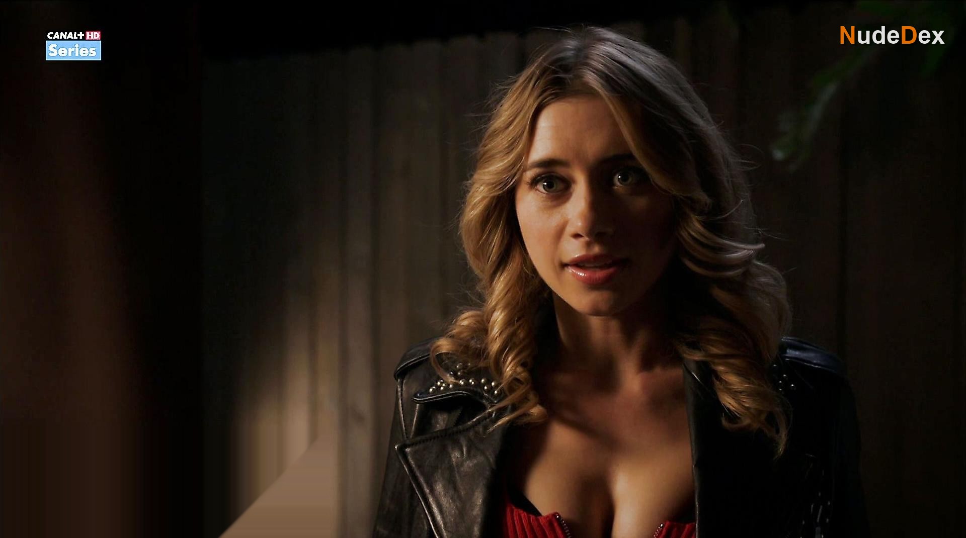 Olesya Rulin in Powers, photo 12