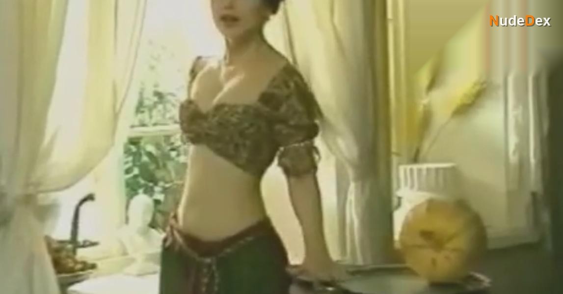 Olga Budina in Salome, photo 3