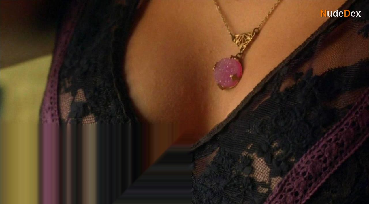 Olivia Cooke in Bates Motel, photo 9