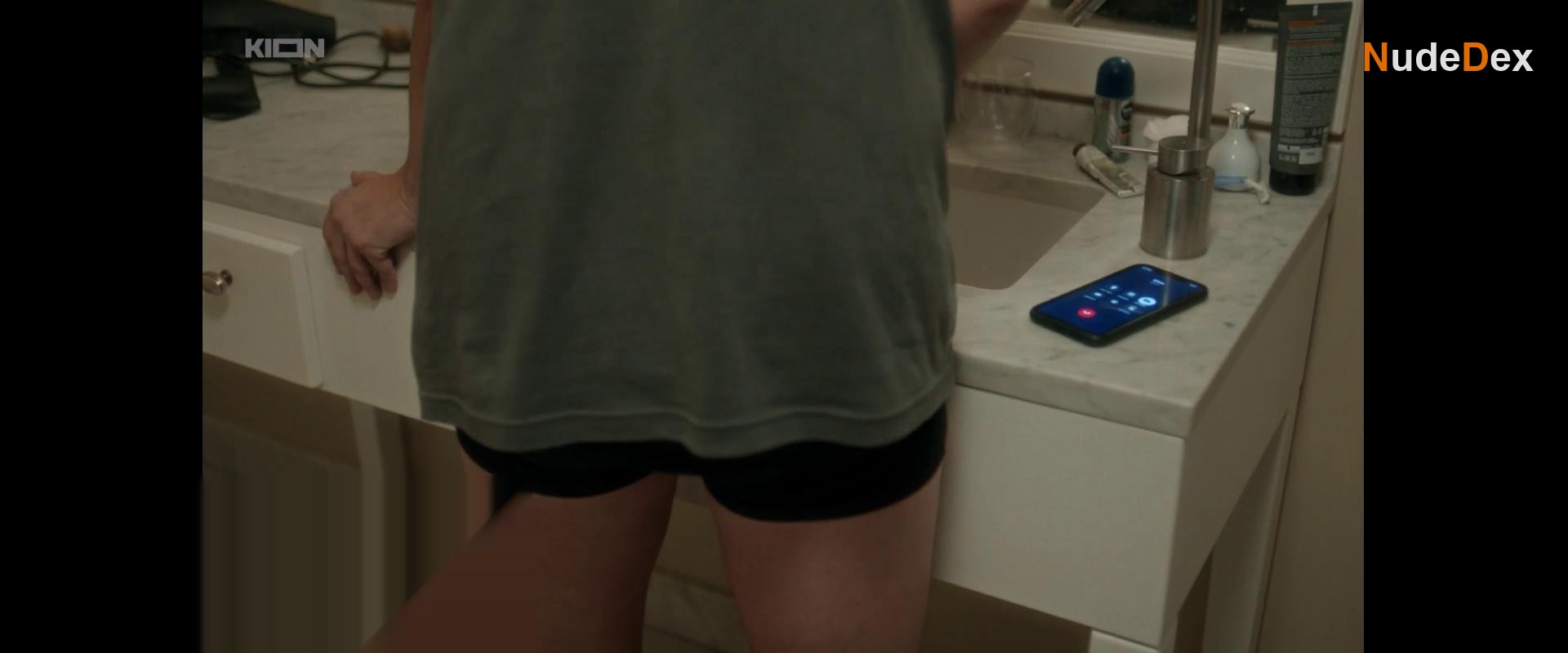 Olivia Cote in Born In 68, photo 2