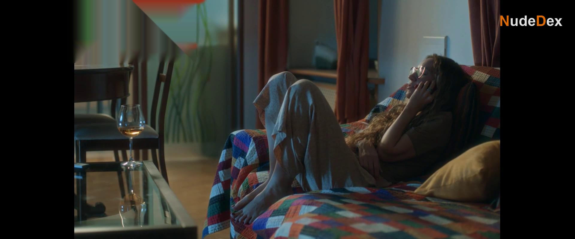 Olivia Cote in Born In 68, photo 16