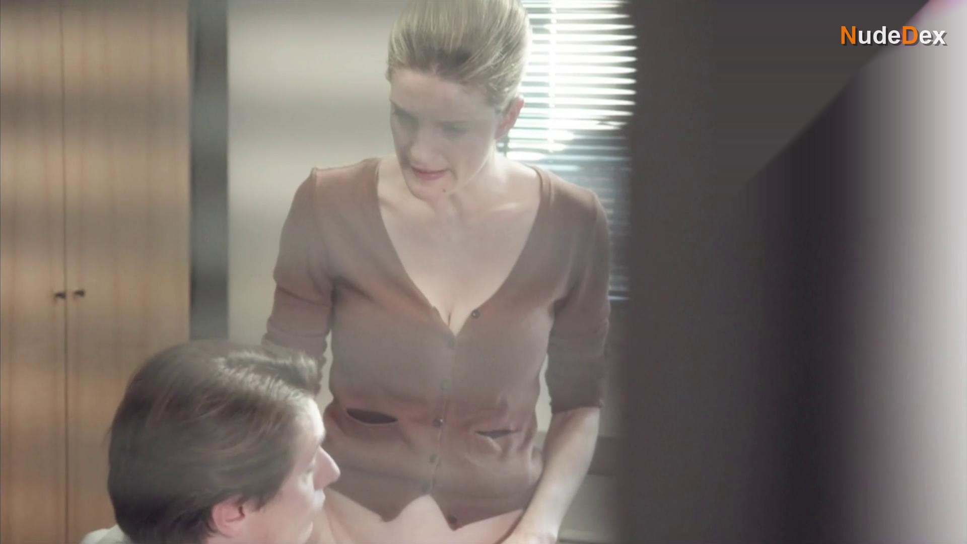 Olivia Cote in Zak, photo 8