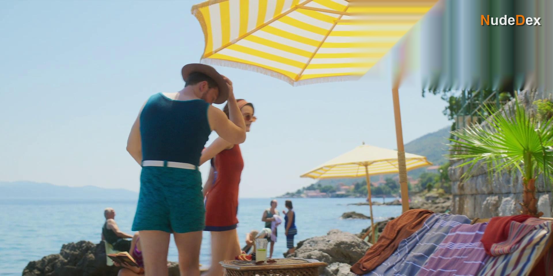Olivia Morris in Hotel Portofino, photo 4