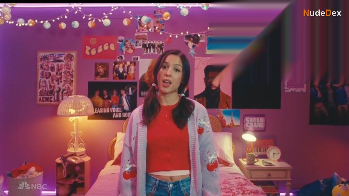Olivia Rodrigo in Saturday Night Live, photo 5