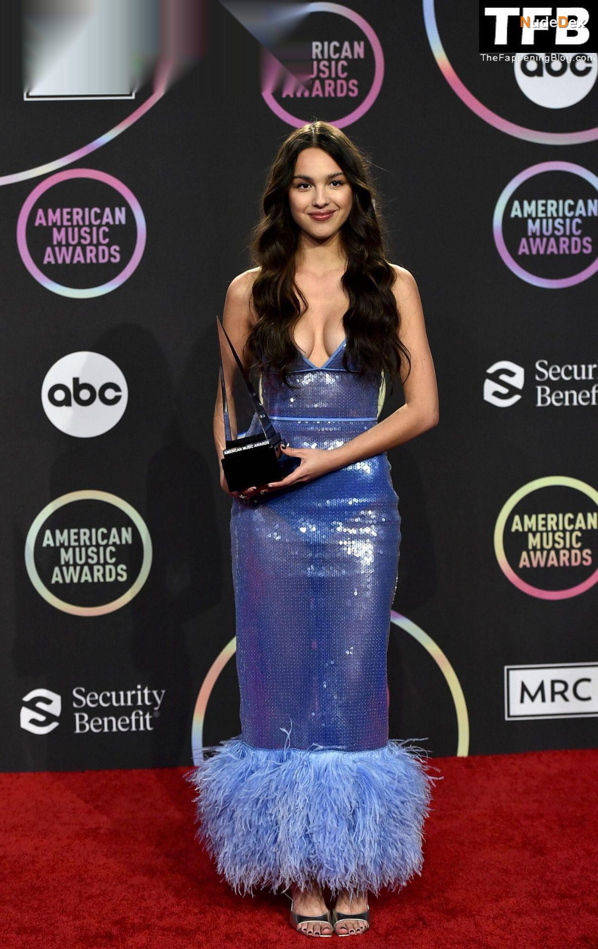 Olivia Rodrigo in The American Music Awards, photo 6